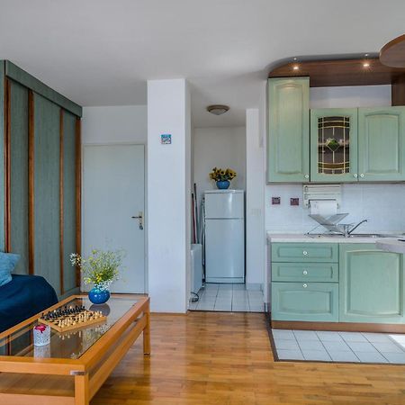 Amazing Apartment In Krk With Kitchen Krk Town Extérieur photo