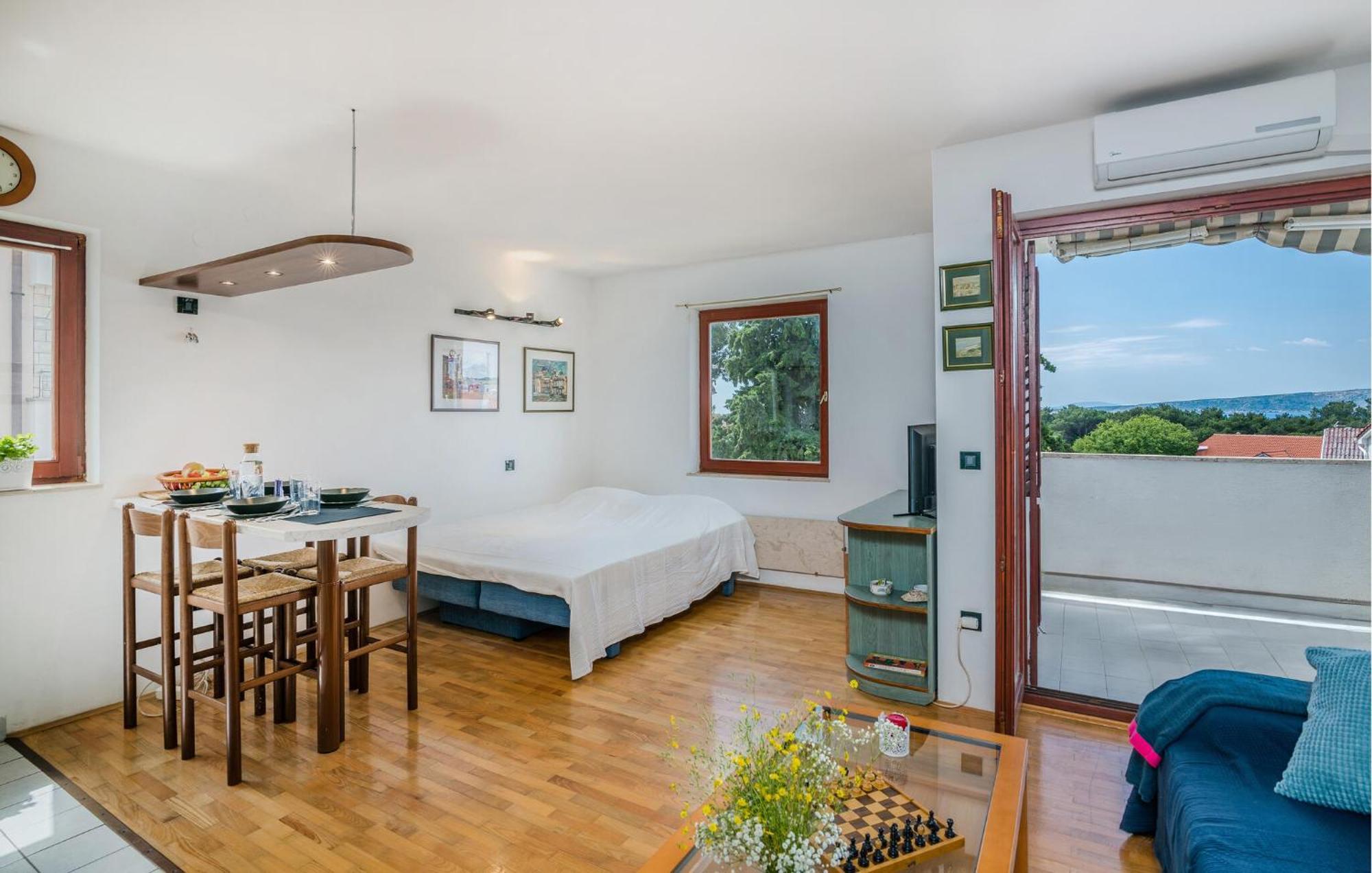 Amazing Apartment In Krk With Kitchen Krk Town Extérieur photo